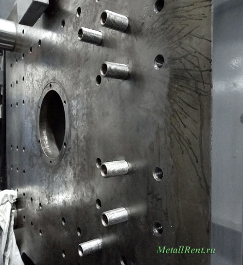 Repairs holes for plastic injection moulding machines
